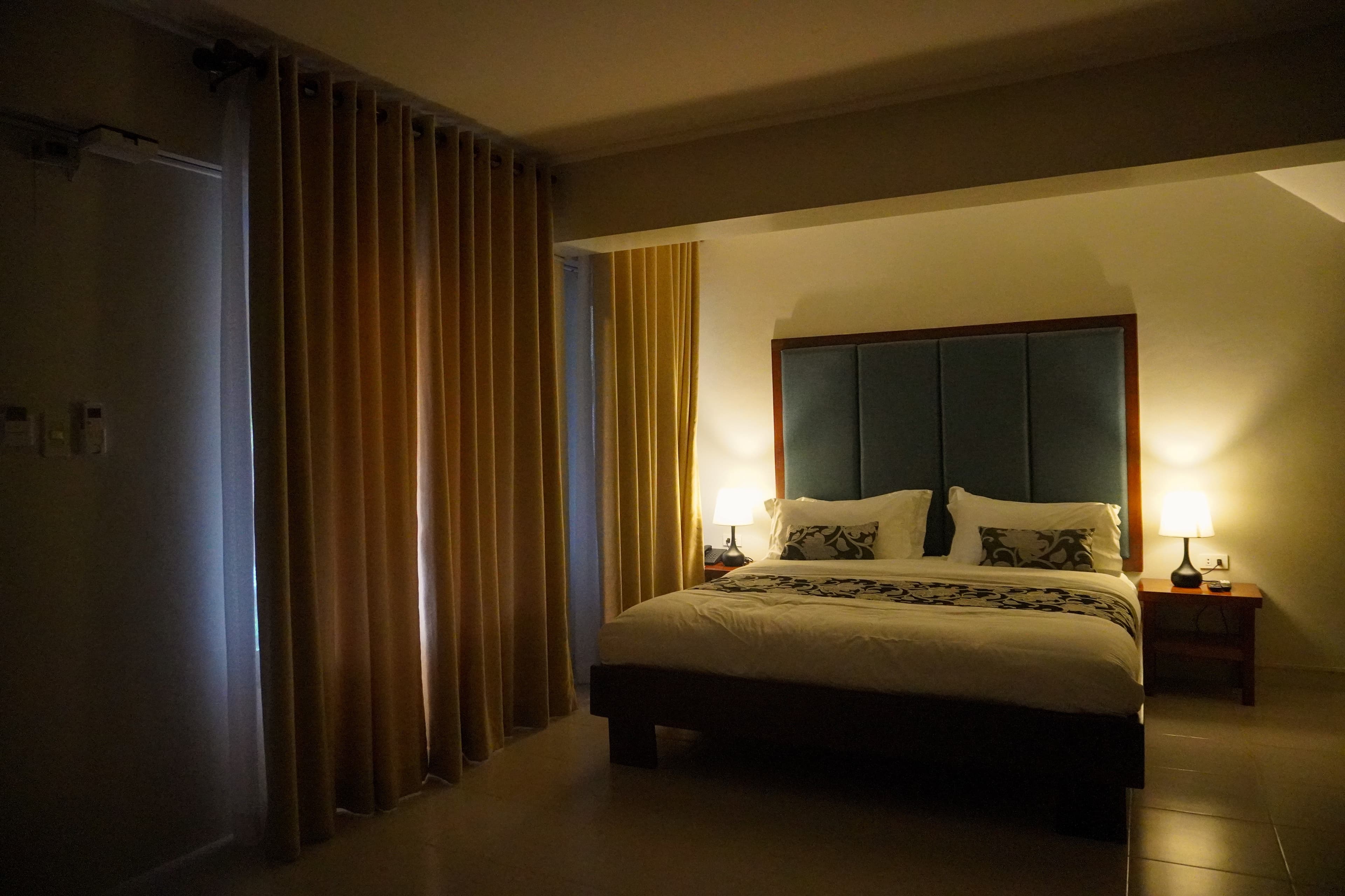 Yellow Bell Room at Hidden Gardens Resort